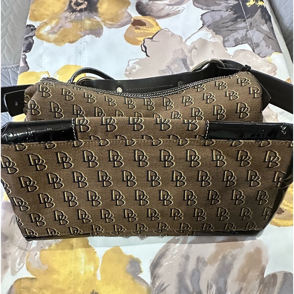 DOONEY & BOURKE Logo Monogramed Zippered Shoulder Bag - Picture 8 of 15